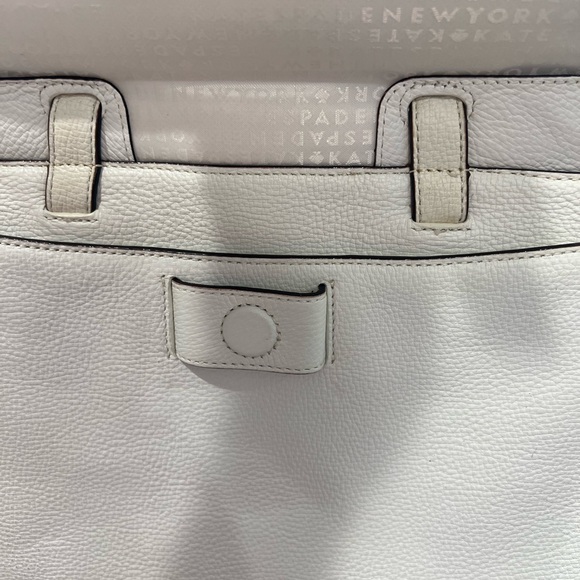 Kate Spade white handbag wear as crossbody in great condition with lots of life. - Picture 5 of 7
